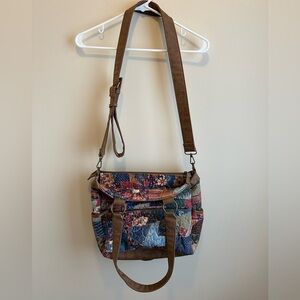 Donna Sharp Dizzy Quilted Crossbody/Tote/Purse Adjustable Strap Zip Closure